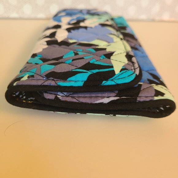NWT Authentic Vera Bradley Camofloral Blues Trifold Wallet - Picture 3 of 9
